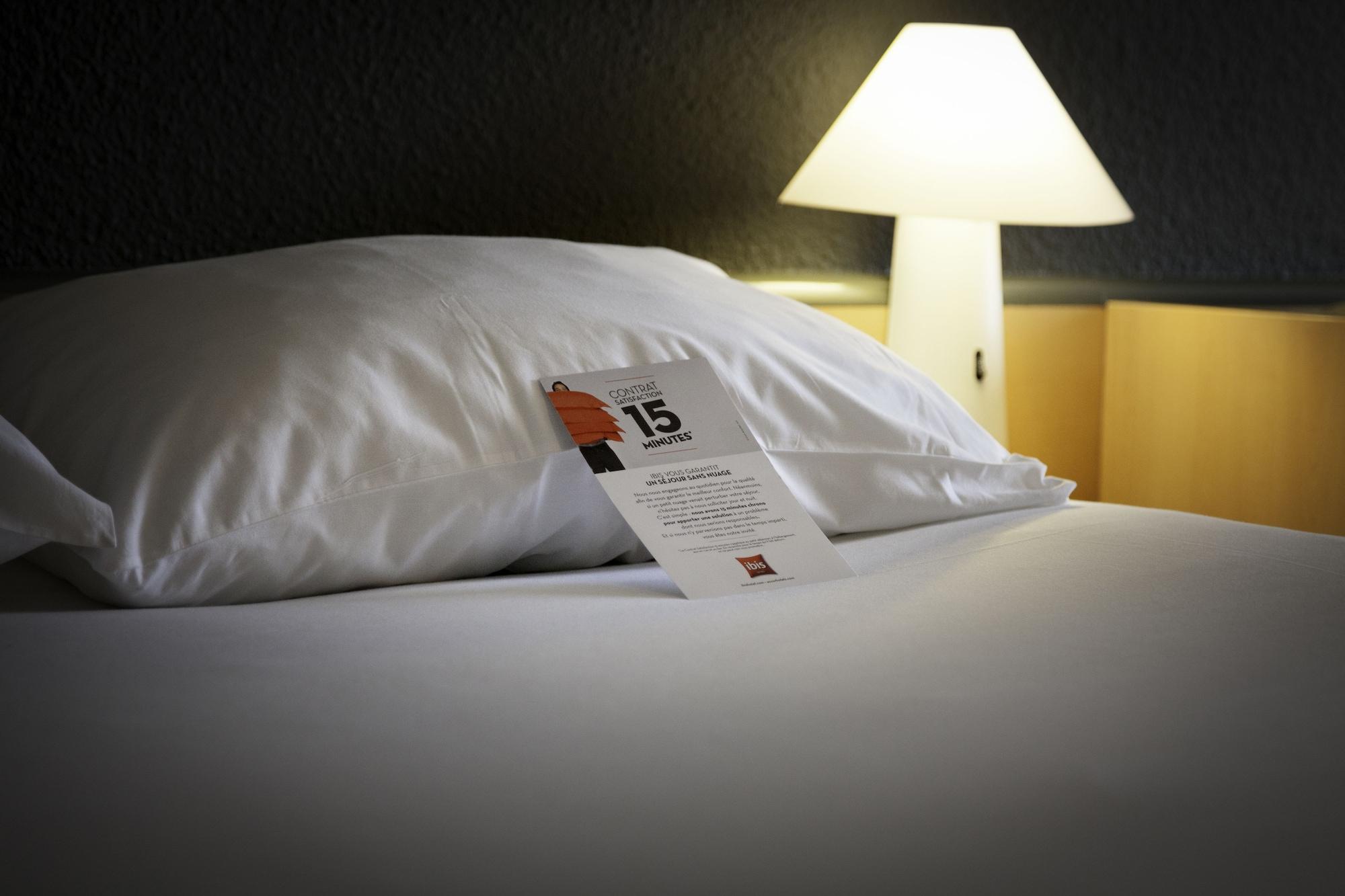 Ibis Lorient Centre Gare Hotel Exterior photo