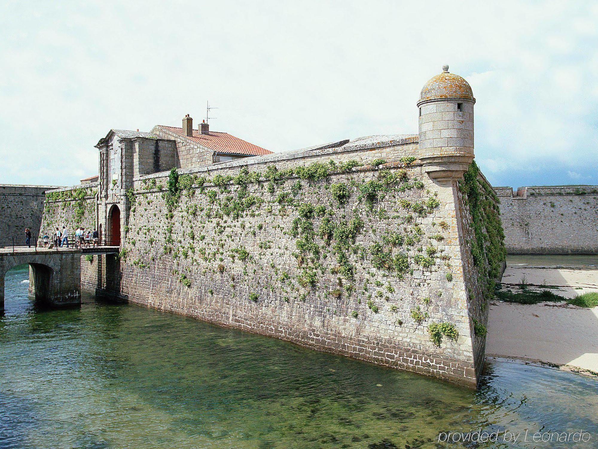 Ibis Lorient Centre Gare Hotel Exterior photo