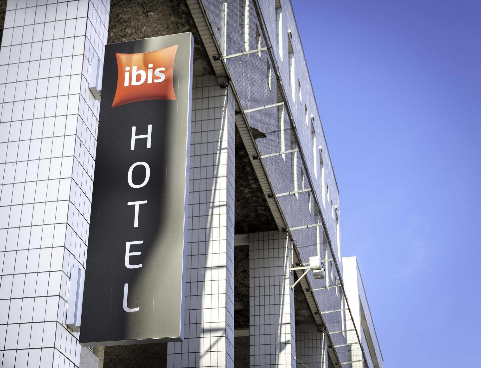 Ibis Lorient Centre Gare Hotel Exterior photo